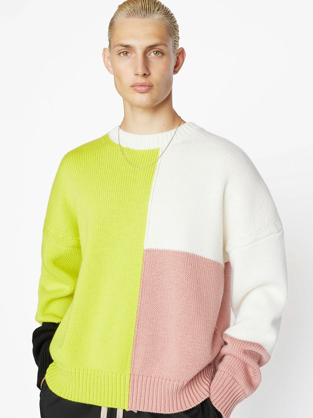 sweater front view alt:size